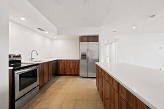 Building Photo - 2100 Sans Souci Blvd