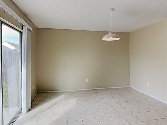 Building Photo - 4023 Rolling Rock Rd