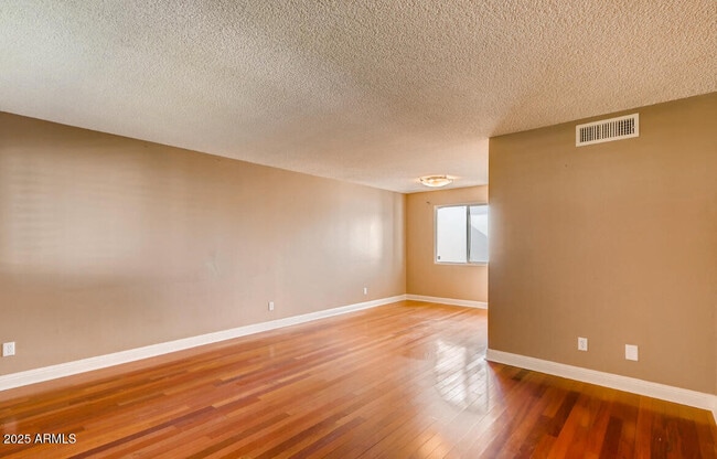 Building Photo - 3932 N Granite Reef Rd
