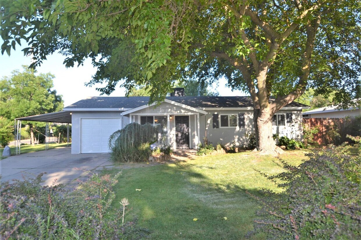 Primary Photo - 6901 9th Ave