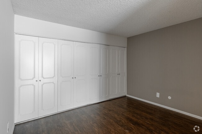 Estudio, 1BA - Alsacia - 541SF - Estudio - Versailles on the Lake Apartments