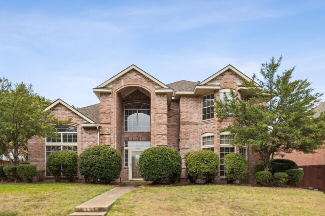 Building Photo - 1440 Greenfield Dr