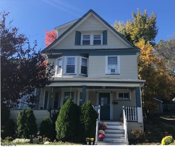 Primary Photo - 156 Valley Rd