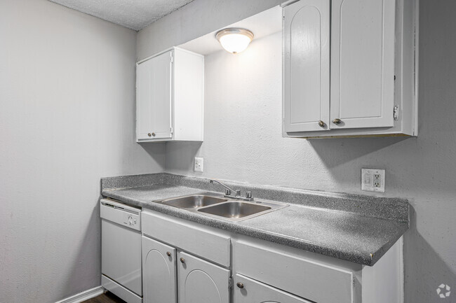 2BD, 1BA - 980SF - Kitchen - Springdale Village