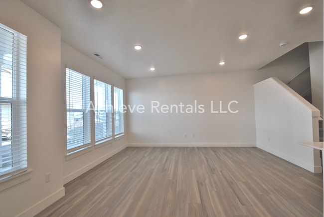 Building Photo - 554 S 1225 W