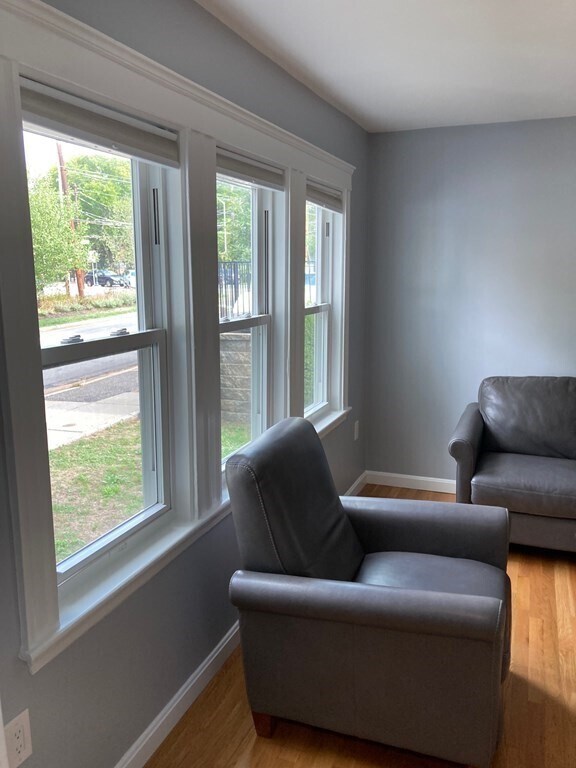 Building Photo - 18 Aberdeen Ave