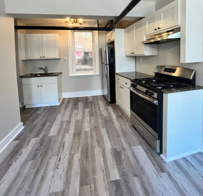 Foto del edificio - 104 Belmont Ave