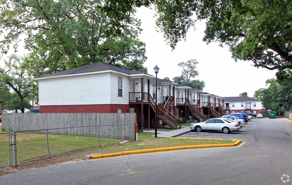 Oaktree Apartments Saraland Al Apartments Com