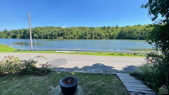 Foto del edificio - 10 Lakeside