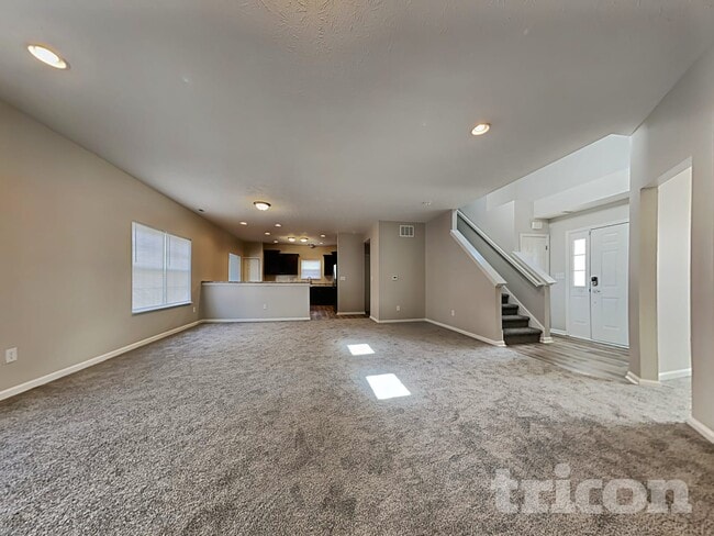 Building Photo - 1818 12 Oaks Dr