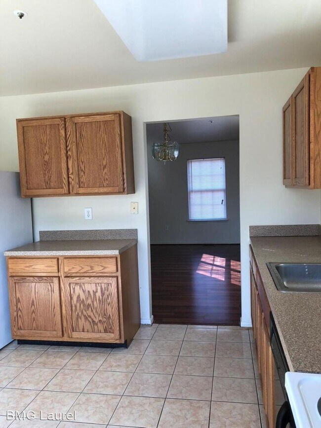 Foto del edificio - 3 br, 1.5 bath House - 4628 Weston Pl