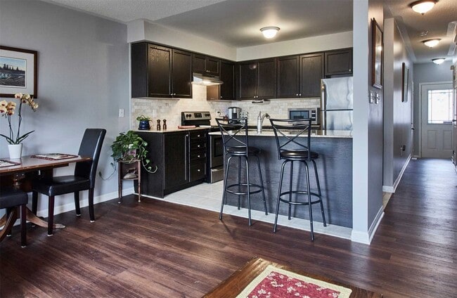 Building Photo - Outstanding 3-Bedroom Townhouse (3 Bed, 3 ...
