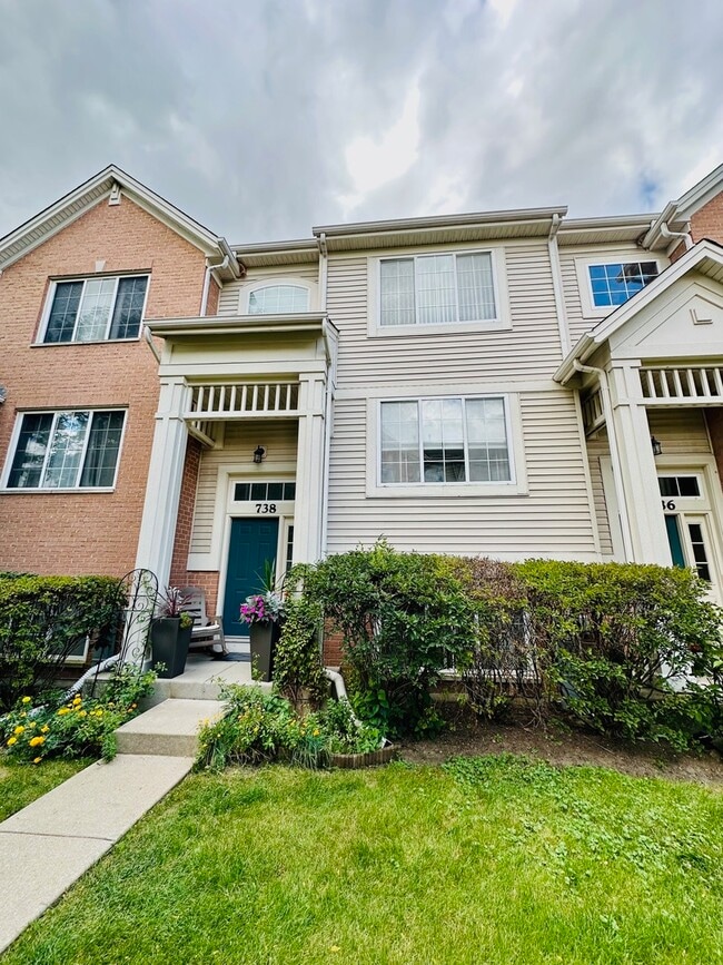 Building Photo - 738 Hanbury Dr