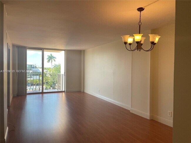 Foto del edificio - 1777 SE 15th St