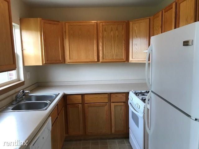 Building Photo - 3 br, 1.5 bath Townhome - 1523 Anderson Trail