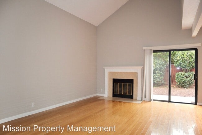 Building Photo - 3 br, 2.5 bath House - 34694 Siward Dr