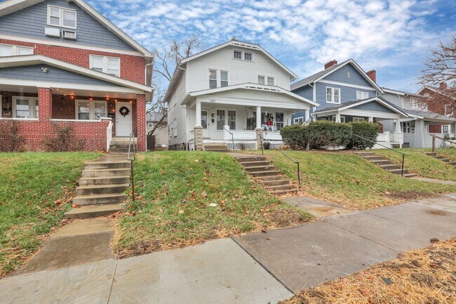 Foto del edificio - 1161-1163 Linwood Ave