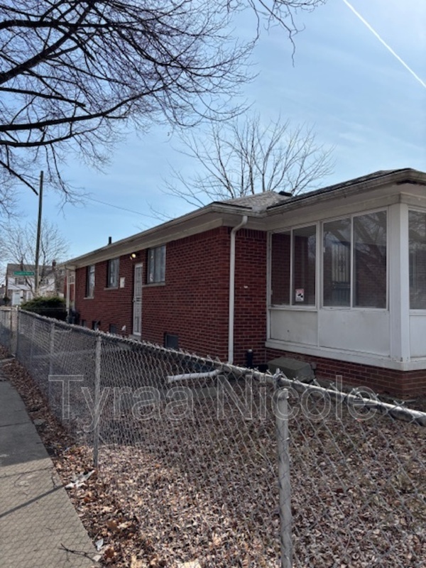 Building Photo - 19171 Chandler Park Dr