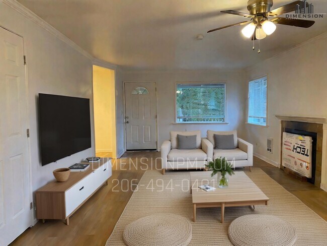 Foto del edificio - 1519 Maple Ln