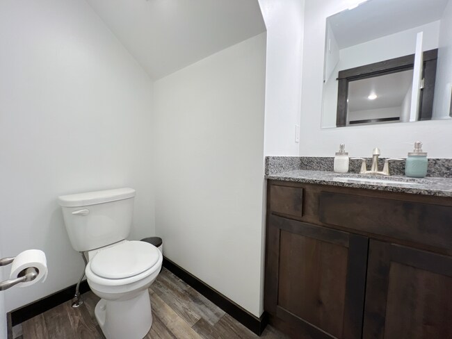 Foto del edificio - 3 Bedroom 2.5 Bath unit with Garage