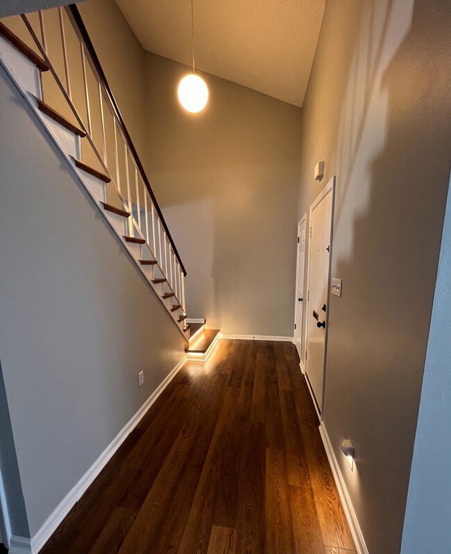 Foto del edificio - 142 Stoneridge Dr