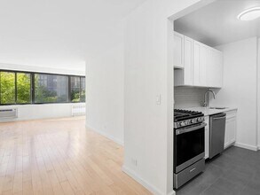 Building Photo - 372 Central Prk W