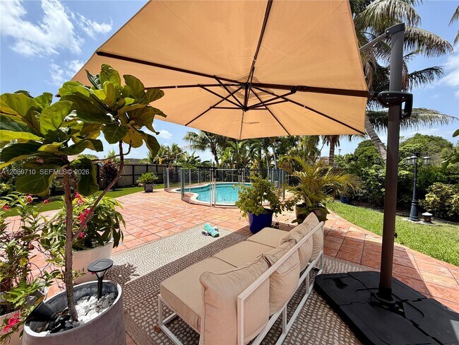 Foto del edificio - 1764 SW 151st Pl, Miami, FL 33185