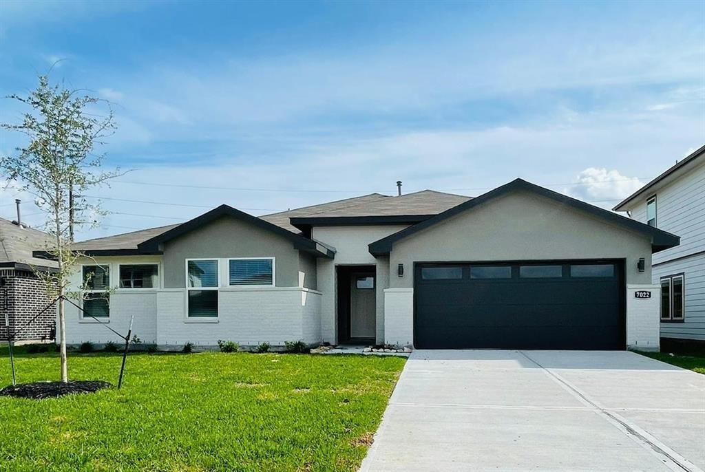 Foto principal - 7022 Whispering Leaf St