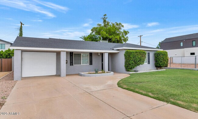 Foto del edificio - 3822 E Monterosa St