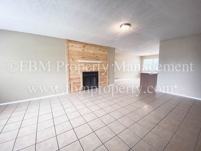 Building Photo - 1739-1741 Dynasty Cir