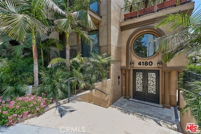 Building Photo - 4180 Wilshire Blvd