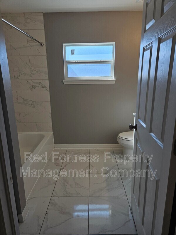 Foto del edificio - 310 Gordon Ave S