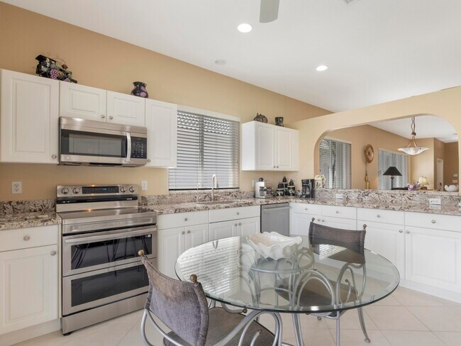 Building Photo - 8125 Brindisi Ln