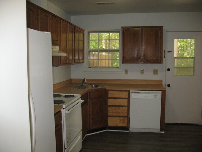 Foto del edificio - Albemarle Townhouse