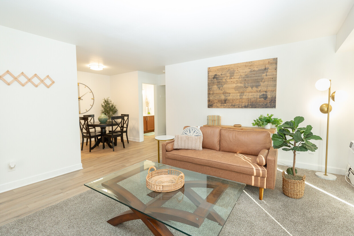 Renovated Living Room - Sycamore Woods