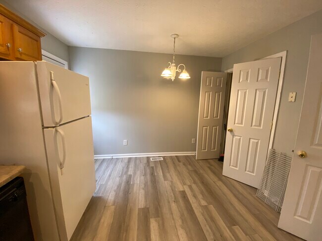 Foto del edificio - 109 Hillridge Ct