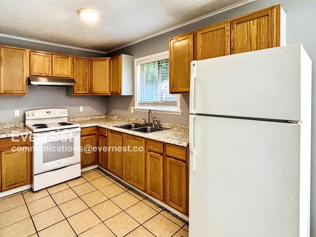 Building Photo - 6564 Abraham Lincoln Dr