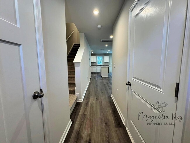 New 3 bed 2.5 bath Townhouse in Forestbrook - New 3 bed 2.5 bath Townhouse in Forestbrook