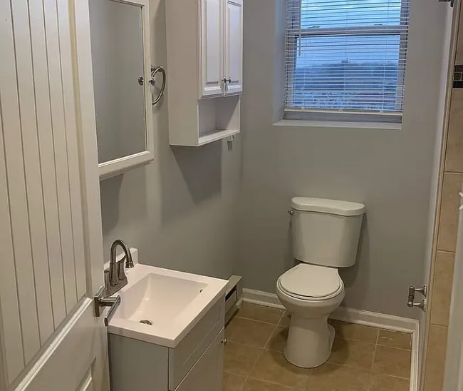 Building Photo - 6001 N 17th St