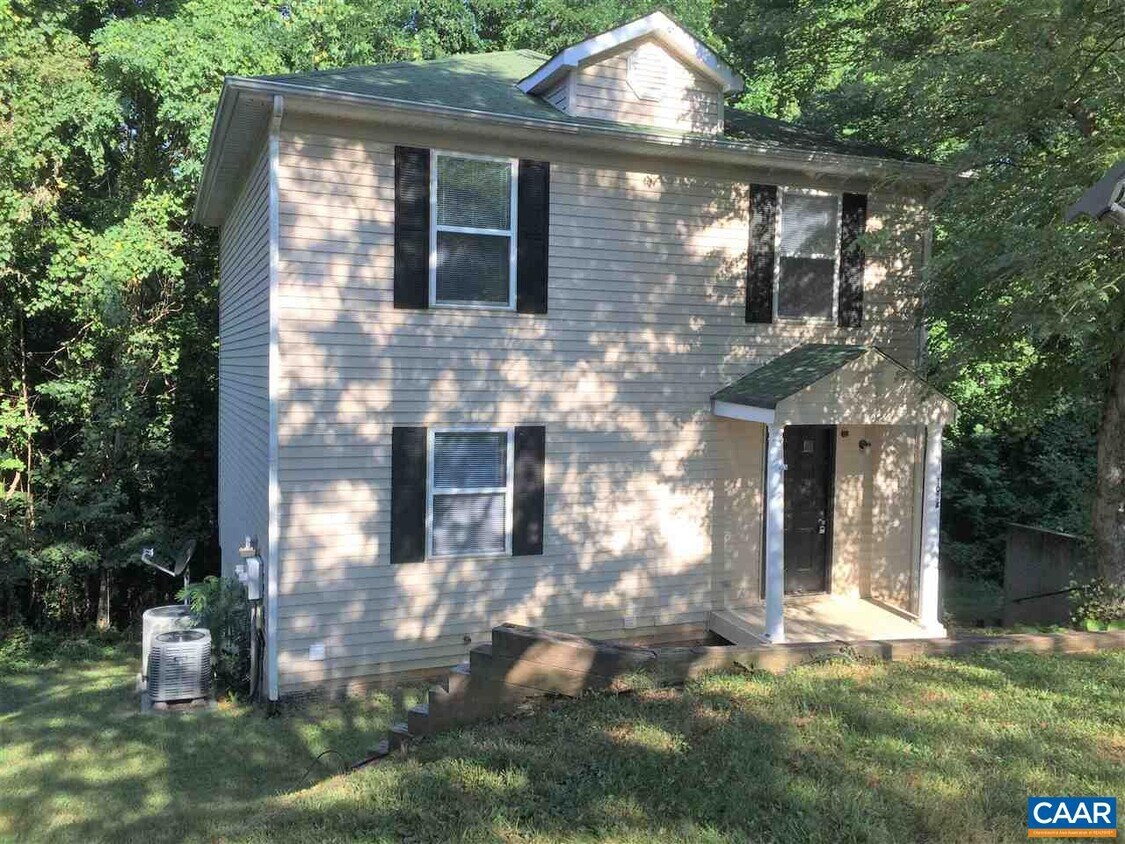 Primary Photo - 101 Morris Paul Ct