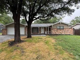 Building Photo - 2408 Linda Dr