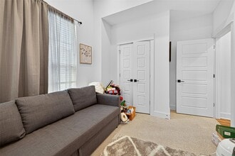 Building Photo - 778 W Tidwell Rd