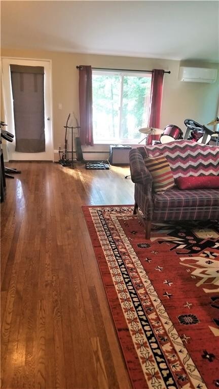 Foto del edificio - 90 Ruffstone Rd