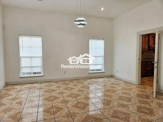 Foto del edificio - 5027 Creekmont Dr