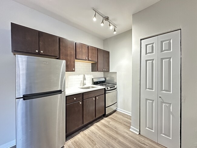 Building Photo - 1621 N Humboldt Blvd