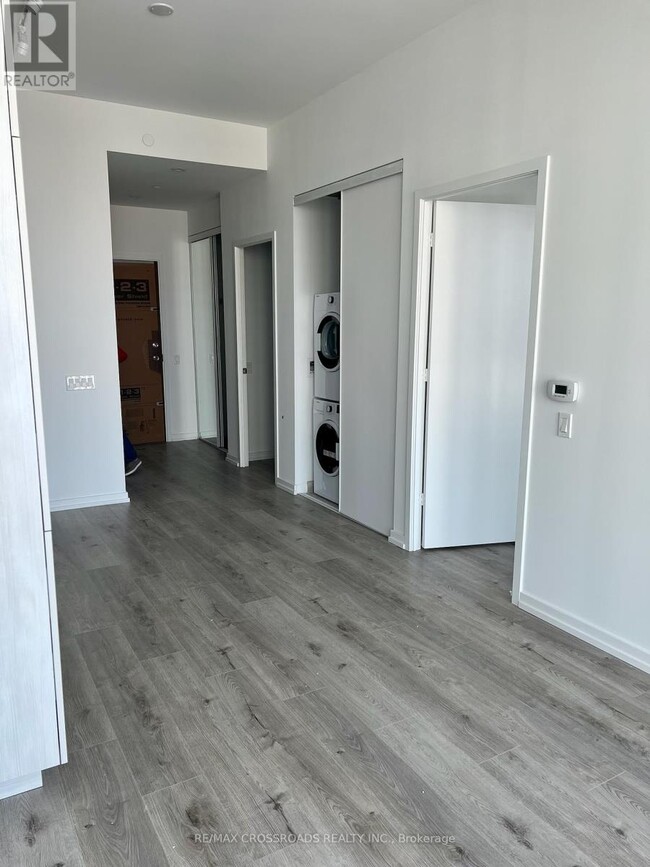 Photo du bâtiment - 7890-7890 Jane St