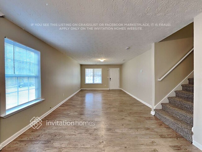 Foto del edificio - 8251 Sterling Ln