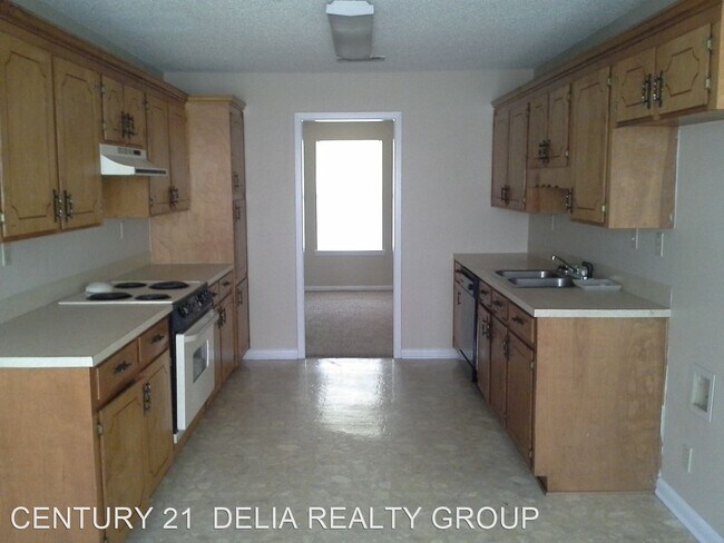 Building Photo - 4 br, 2 bath House - 120 Angelina Lane
