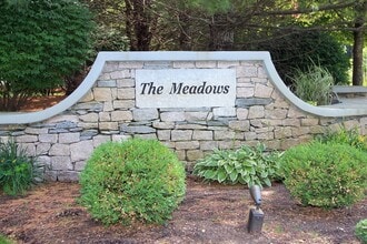 Building Photo - 13 Meadowlark Dr