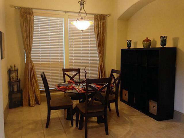 Foto del edificio - 2111 Spicewood Dr